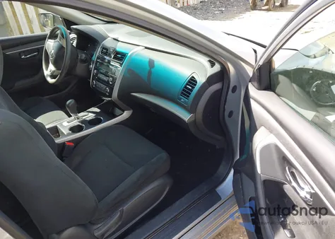 2015 Nissan Altima 2.5 S z USA, uszkodzony, nr VIN 1N4AL3AP5FN380463